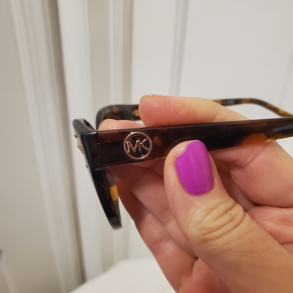 Michael Kors Brown Tortoise Shell With goldtone accents Sunglasses - Picture 3 of 8